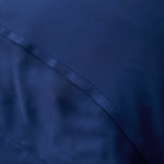 Seidenkissenbezug mulberry 25 mommes mit Stehsaum Marineblau zoom