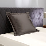 Oxford pillowcase with ruffle, 19 mommes - Maison de la soie