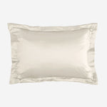 Oxford pillowcase with ruffle, 19 mommes - Maison de la soie